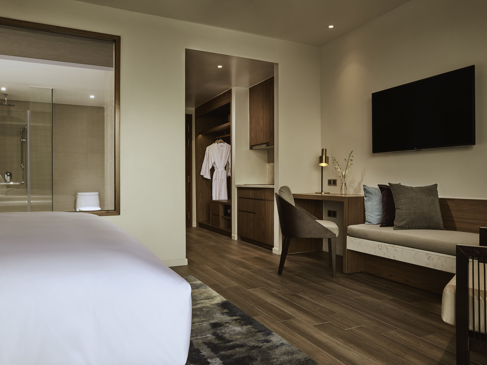 Studio Sea View King Room with Balcony #2