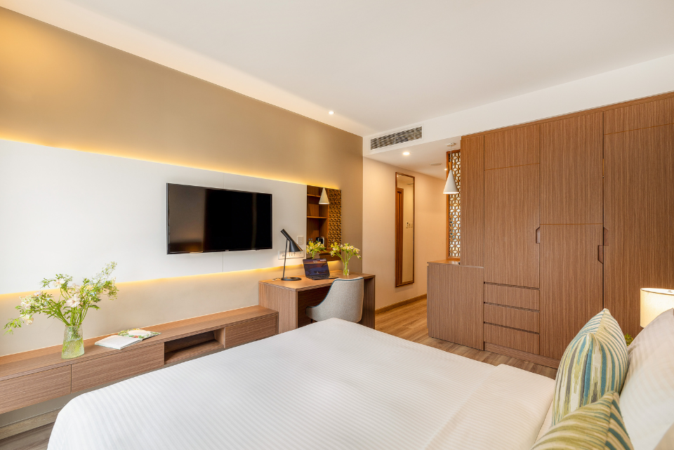 Deluxe Queen Room #2