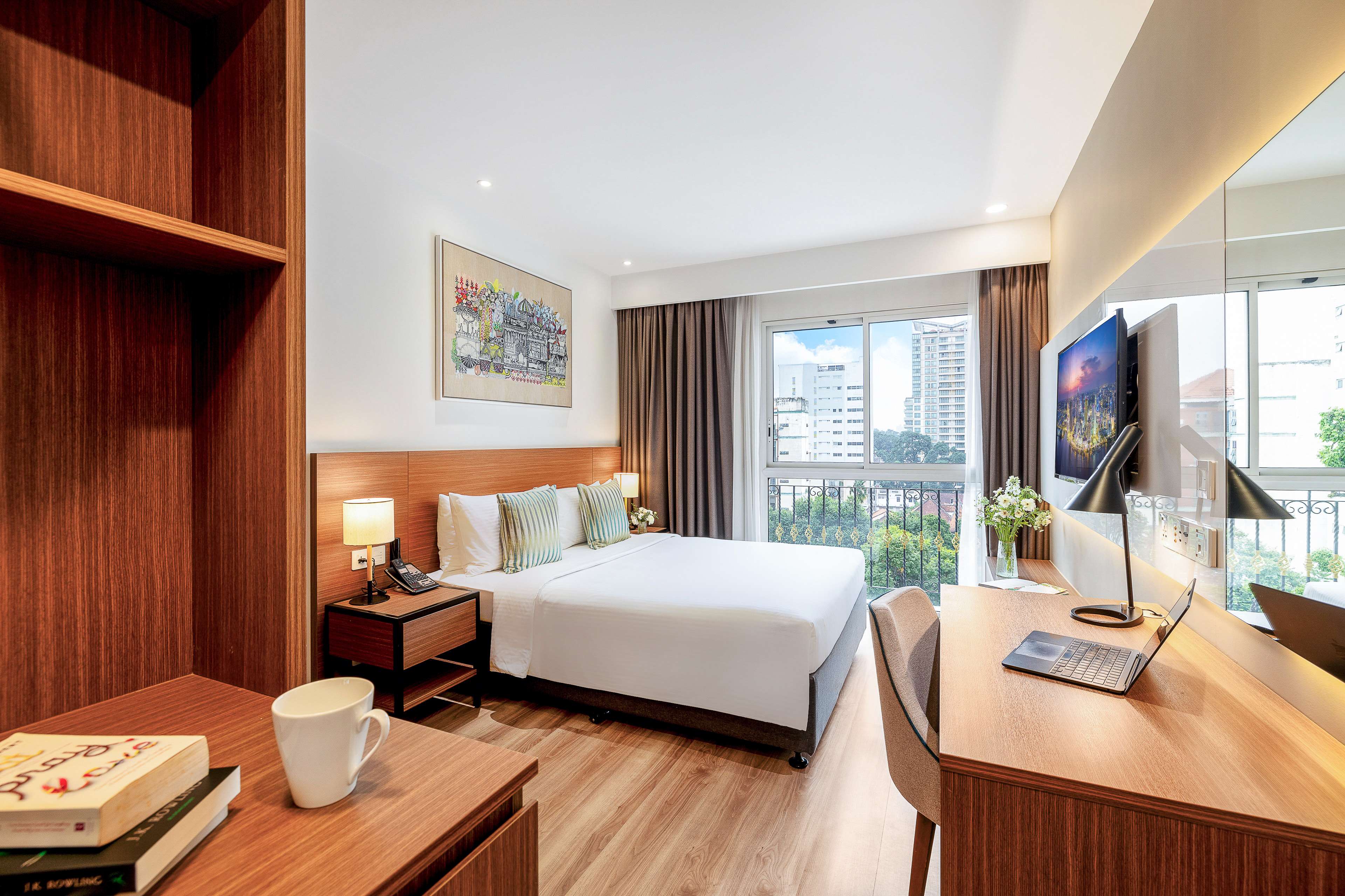 Deluxe Queen Room #4