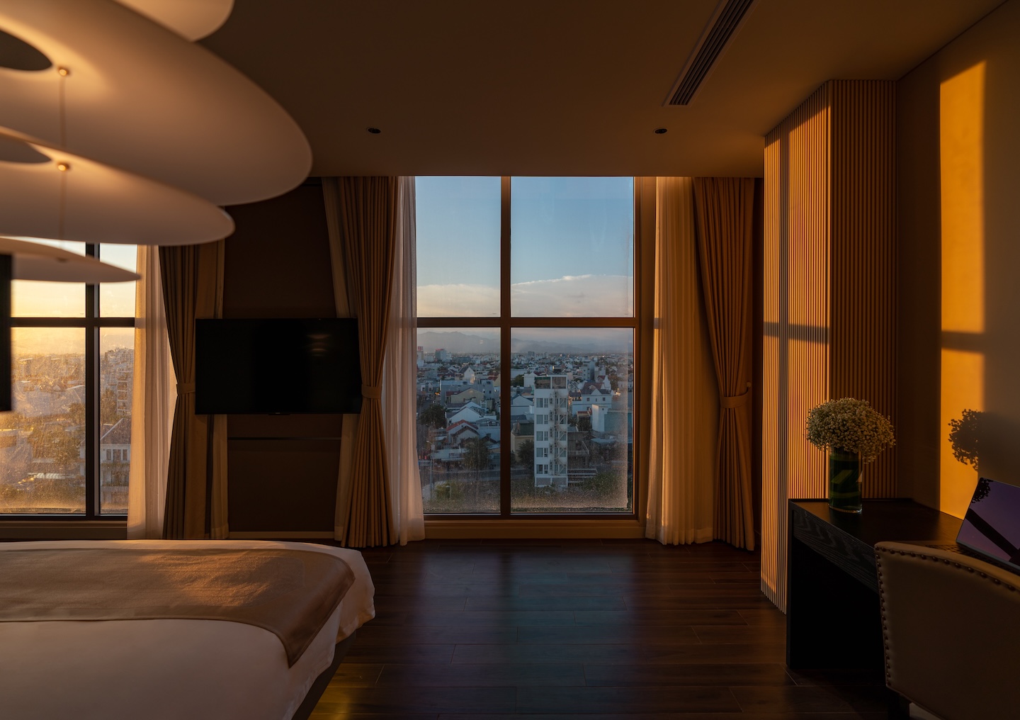 Suite #4