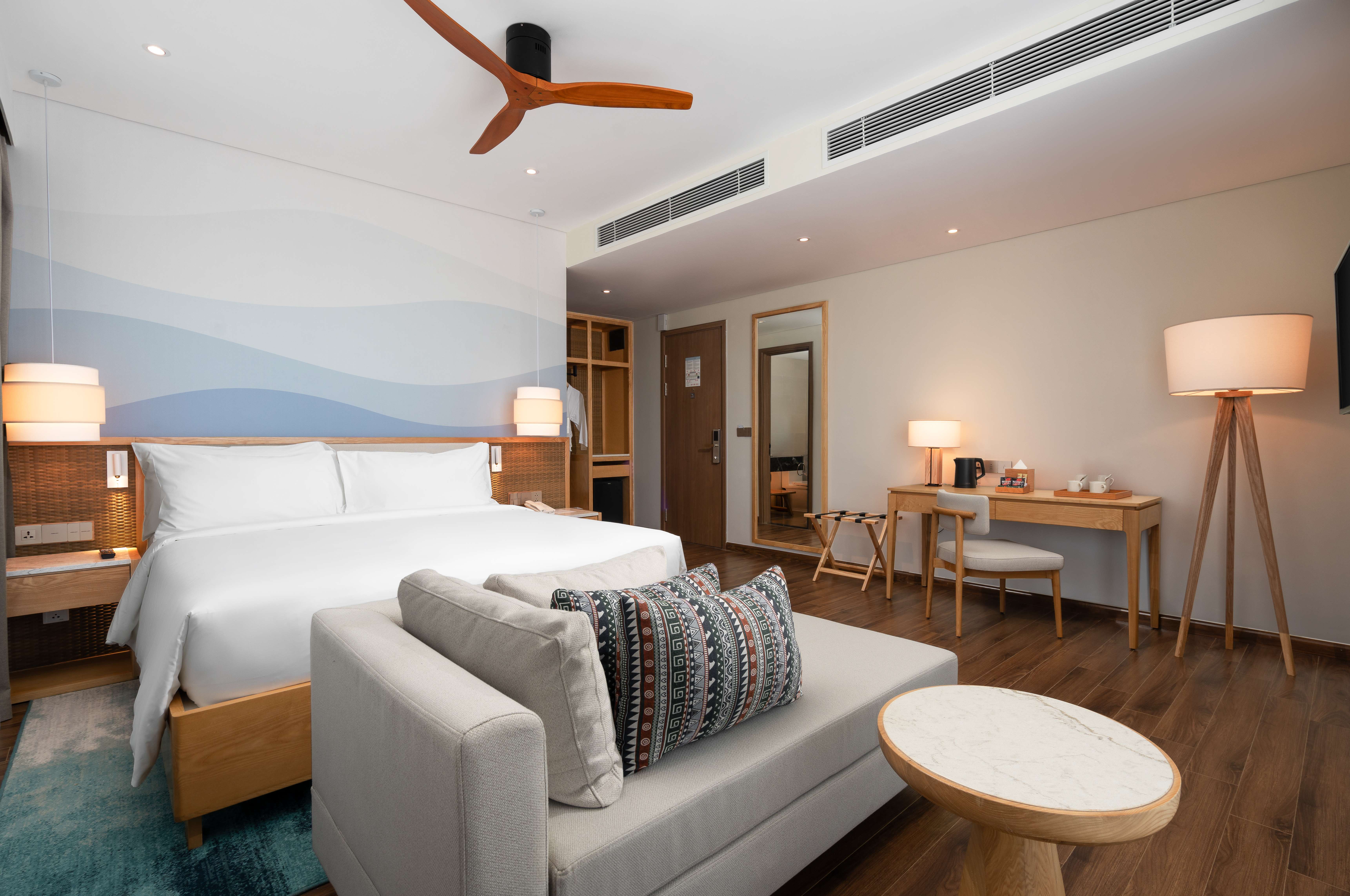 Superior Corner Room #2